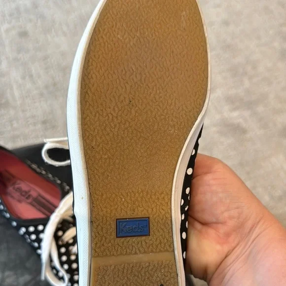 Keds size 8 Classic Black and White Polka Dot Shoes - Picture 3 of 6